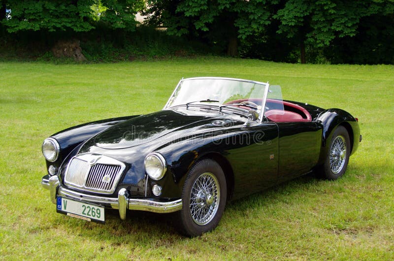 Oldtimer MG redaktionelles stockfoto. Bild von kostspielig - 47935258