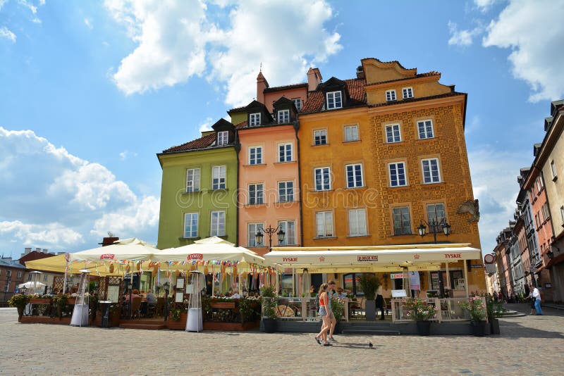Olhar fixo velho Miasto da cidade de Vars?via foto de stock Olhar fixo velho Miasto da cidade de Vars?via foto de stock