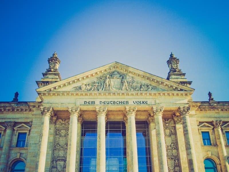 Olhar retro Reichstag, Berlim imagens de stock royalty free Olhar retro Reichstag, Berlim imagens de stock royalty free