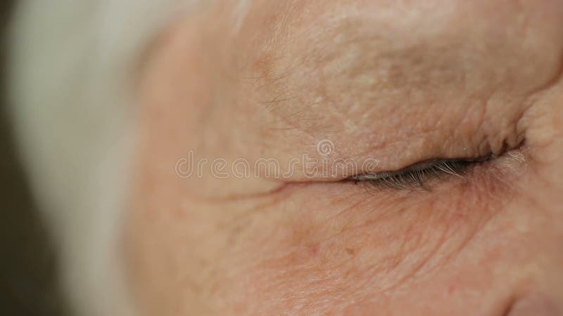 Olho da mulher superior vídeos de arquivo