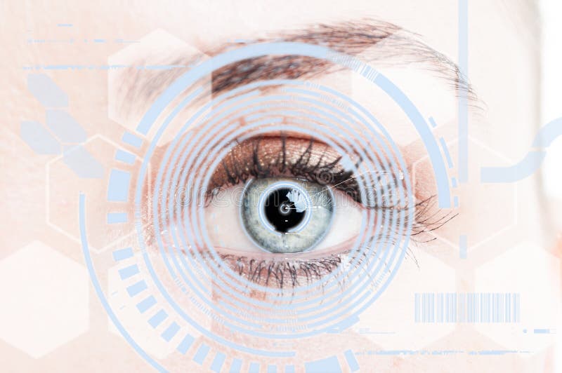 Olho do close-up com proteção digital da retina imagem de stock Olho do close-up com proteção digital da retina imagem de stock