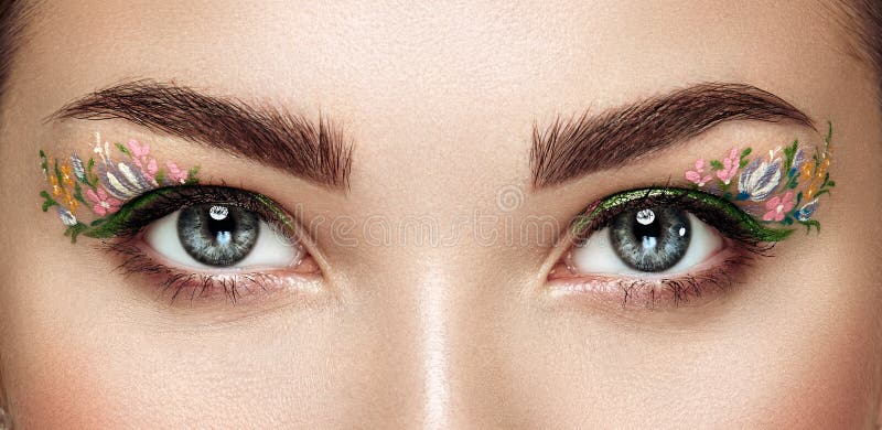 maquiagem dos olhos, sombra para os olhos, sobrancelhas bonitas