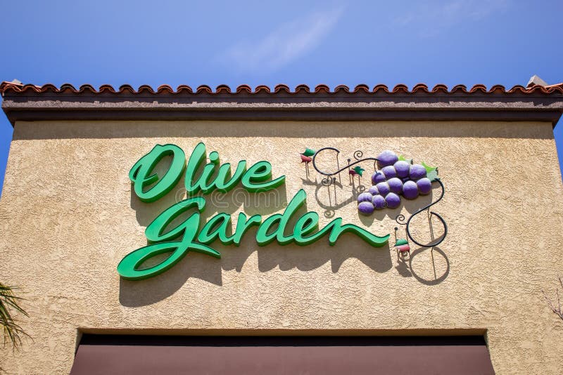 Olive Garden Restaurant Sign Editorial Stock Image Image Of Hall