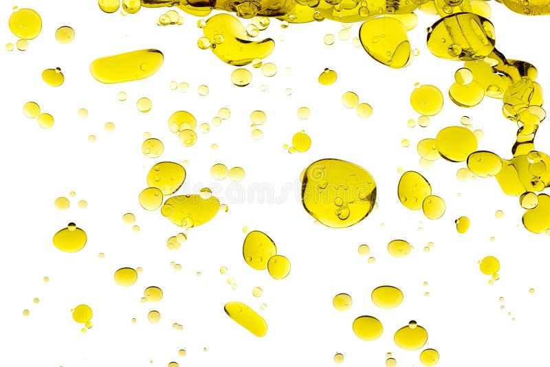 Olive Oil Drops Isolated su bianco
