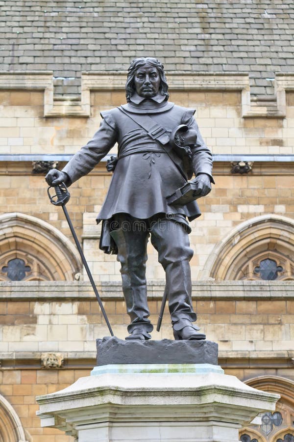 oliver-cromwell-estatua-londres-reino-unido-18862765.jpg