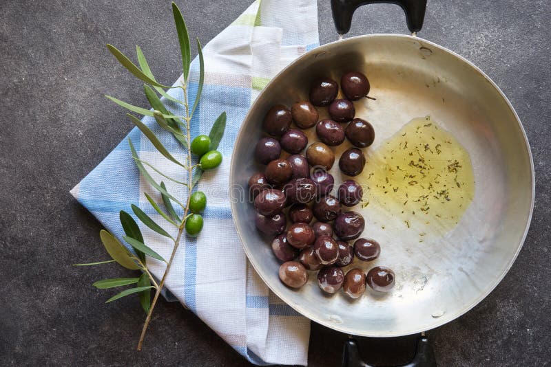 Olives in vintage plate stock image. Image of green, ingredient 75544997