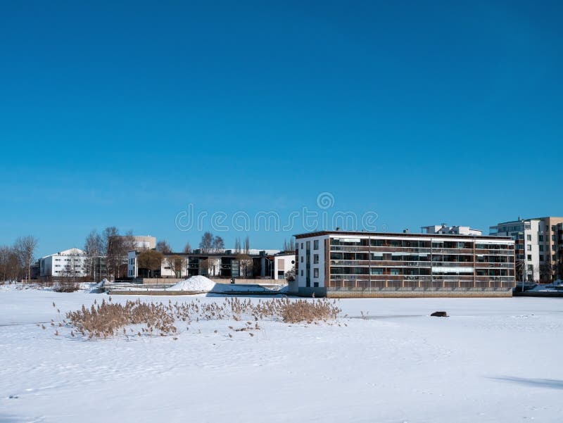Olja tidig vårsceneri i ulu finland fotografering för bildbyråer