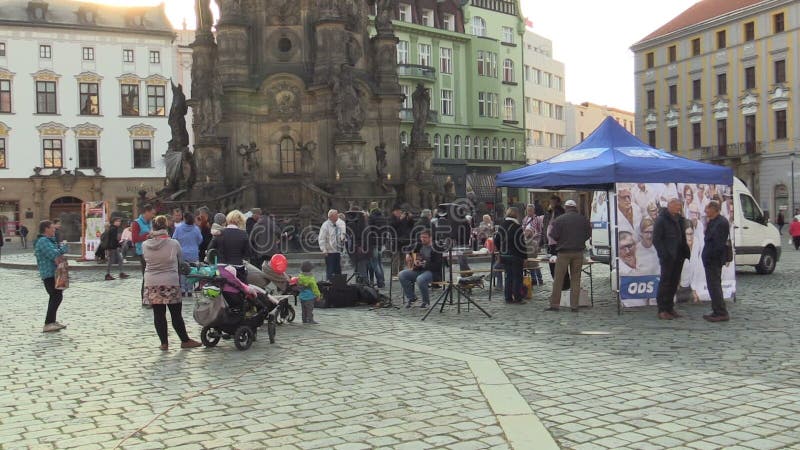 OLOMOUC, RÉPUBLIQUE TCHÈQUE, LE 2 SEPTEMBRE 2018 : La réunion pré-électorale du Parti démocrate civique de l'ODS sur la place