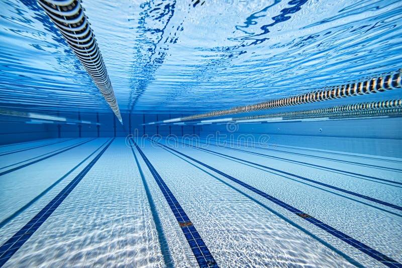 olympisches Schwimmbad unter Wasser