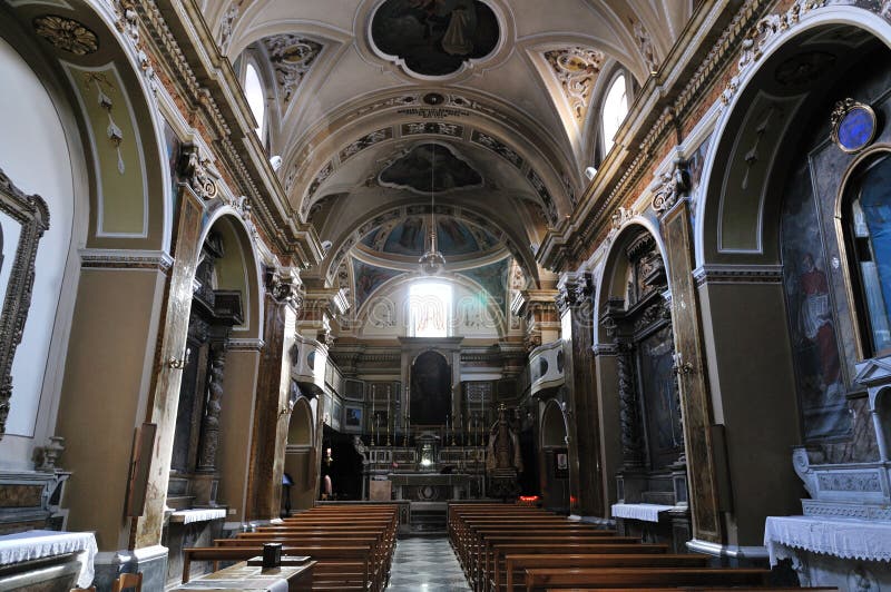 Om annunziata molise molise moderkyrka. arkivfoto