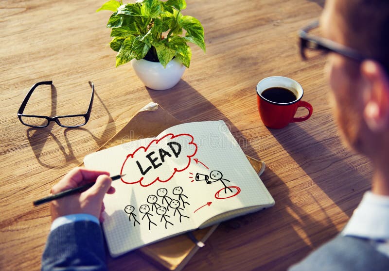Om de afaceri brainstorming despre conceptul de conducere royalty free stock photography
