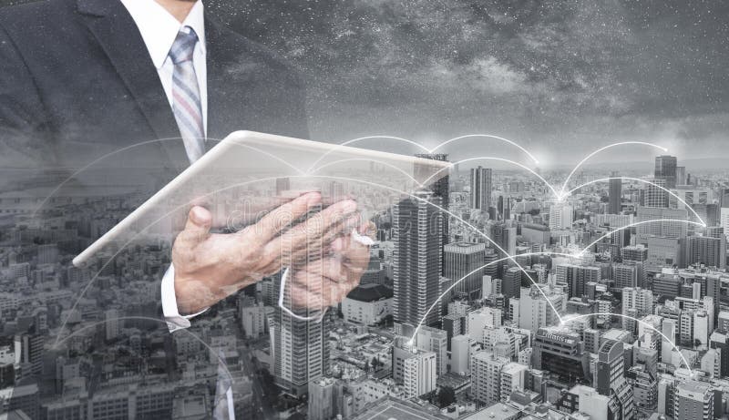 Om de afaceri cu expunere dublă care utilizează tabletă digitală și cityscape. tehnologia de blocare a rețelei întreprinderilor și royalty free illustration