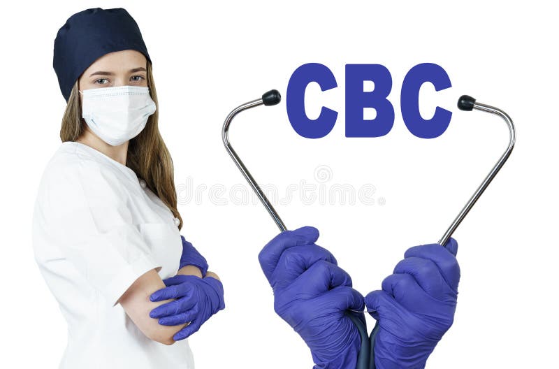Om läkaren håller ett stetoskop mitt i finns en text cbc. fullständigt blodstatus royaltyfri fotografi