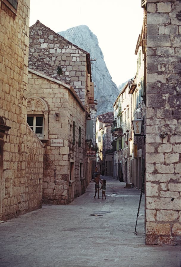Omis, aangezien het 50 jaar geleden eruit zag Kroatië royalty-vrije stock afbeelding Omis, aangezien het 50 jaar geleden eruit zag Kroatië royalty-vrije stock afbeelding