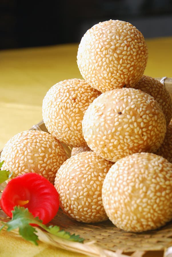 Food in china--wrap bean paste in glutinous ball. Food in china--wrap bean paste in glutinous ball