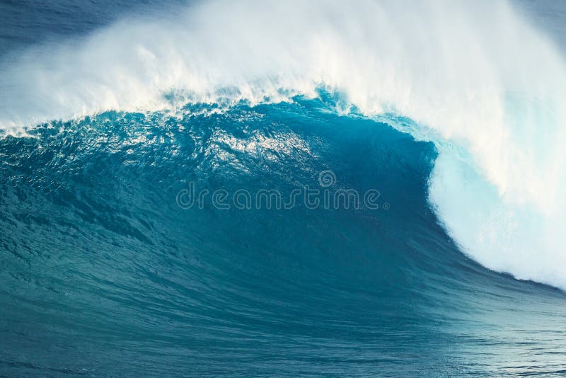Onda di oceano potente fotografia stock Onda di oceano potente fotografia stock