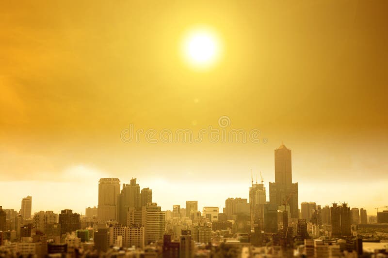 Onda termica di estate nella città fotografia stock Onda termica di estate nella città fotografia stock