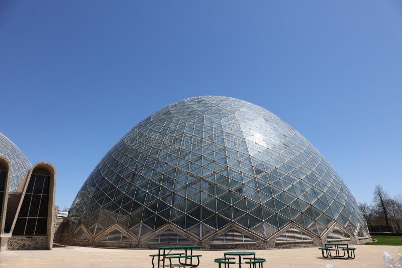 32 Mitchell Park Domes Stock Photos, High-Res Pictures, and Images - Getty  Images