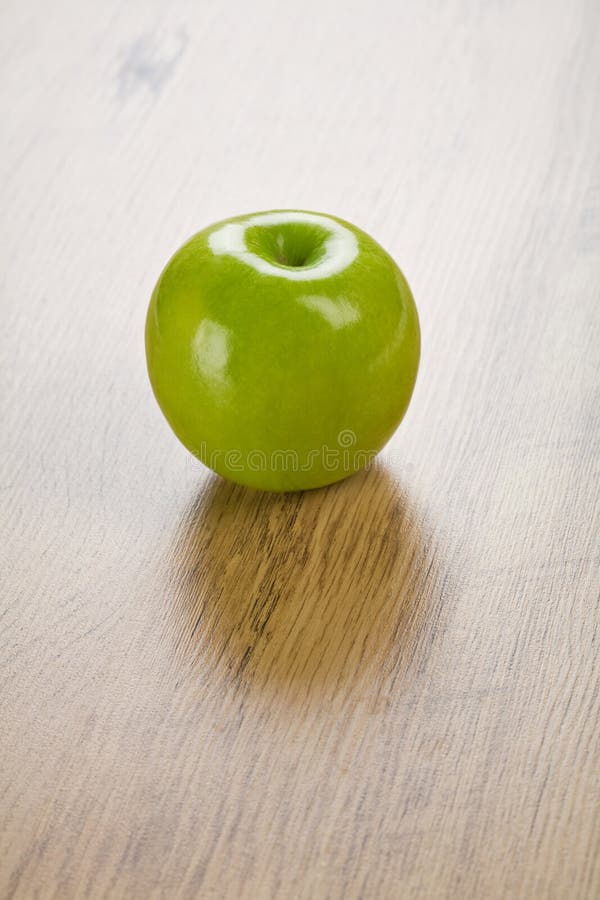 One green apple