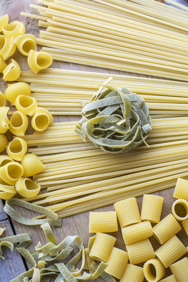 One Piece Green Pasta Linguini Stock Photos Free & RoyaltyFree Stock