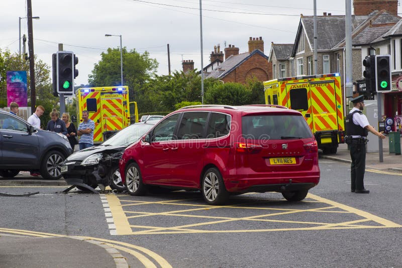 12 ongeval van het het voertuigverkeer van juli 2018 het Multi in Ballyholme in Bangor coun stock foto's 12 ongeval van het het voertuigverkeer van juli 2018 het Multi in Ballyholme in Bangor coun stock foto's