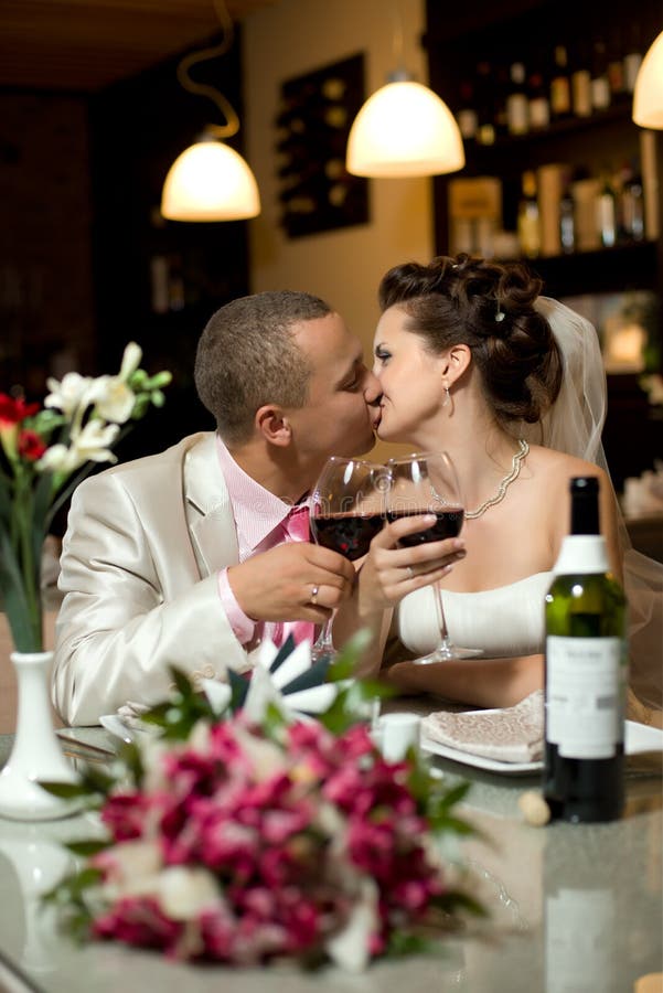 Pasgetrouwd koppel royalty-vrije stock afbeelding