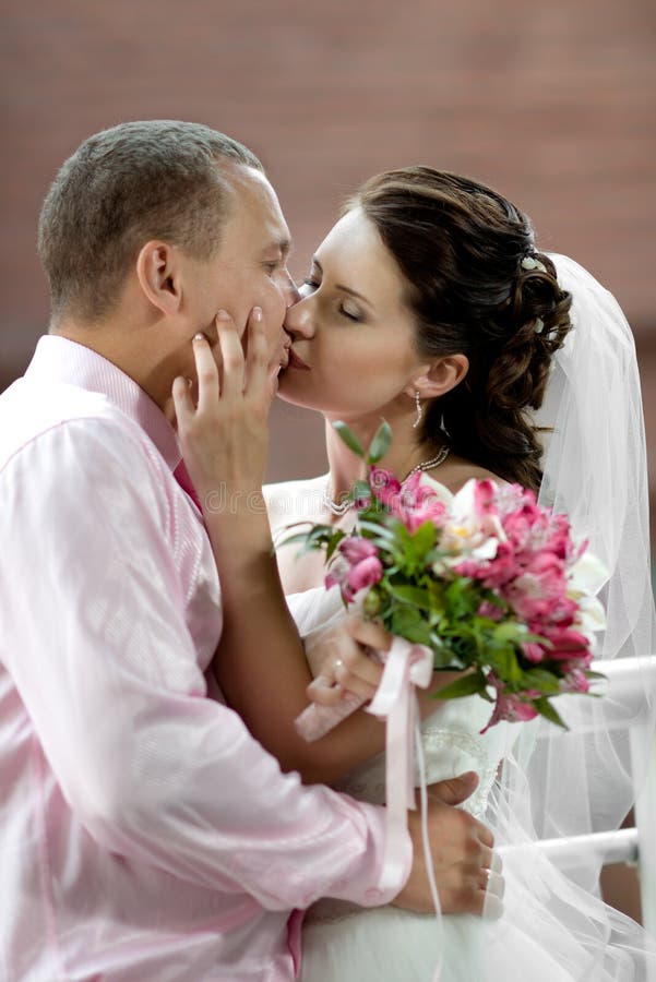 Pasgetrouwd koppel stock afbeeldingen