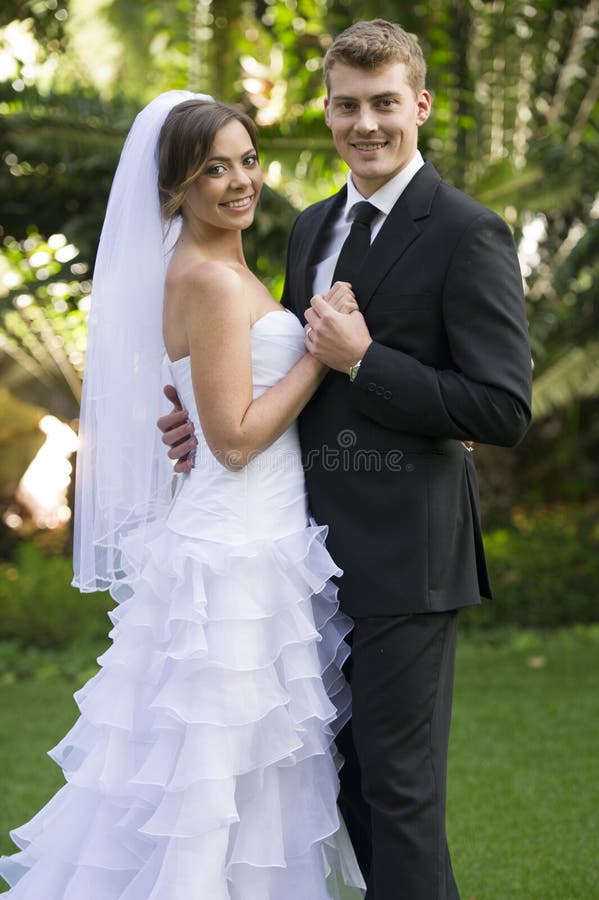 Pasgetrouwd stel stock afbeelding