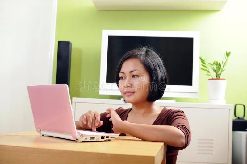 Onlinesozialvernetzung lizenzfreies stockfoto Onlinesozialvernetzung lizenzfreies stockfoto