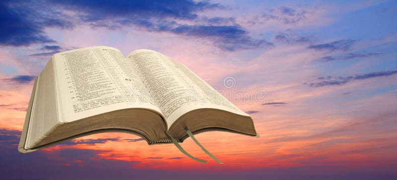 De La biblia abrir sobre el un libro de salmos pacífico atardecer el cielo etcétera.