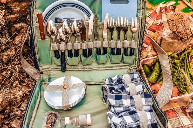 Open Picnic Bag With Cutlery And Tableware Picture. Image 88037604