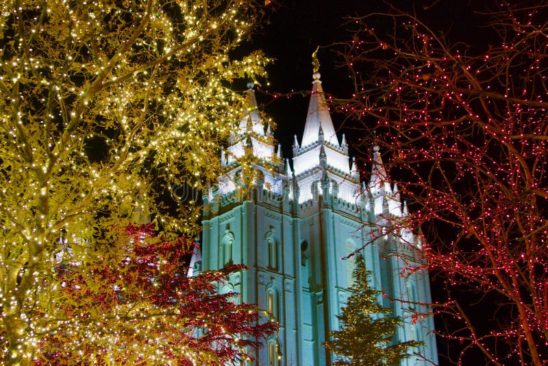 Christmas Lights at City Creek in Downtown Salt Lake City Editorial Image -  Image of creek, december: 105599375