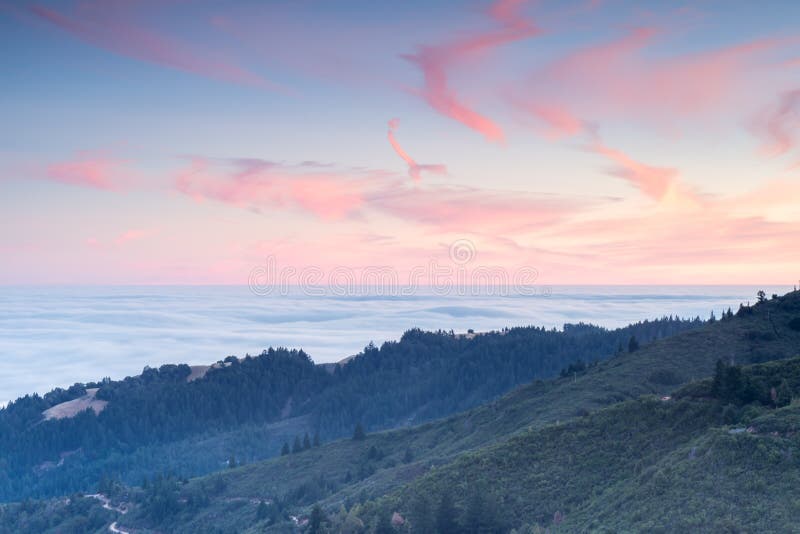 Opiniones de la puesta del sol Marin County Hills del pico del este de Tamalpais del soporte fotos de archivo Opiniones de la puesta del sol Marin County Hills del pico del este de Tamalpais del soporte fotos de archivo