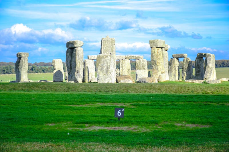Opinião da paisagem de Stonehenge em Salisbúria, Wiltshire, Inglaterra, Reino Unido imagens de stock royalty free Opinião da paisagem de Stonehenge em Salisbúria, Wiltshire, Inglaterra, Reino Unido imagens de stock royalty free