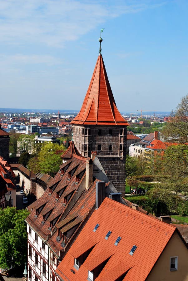 A opinião do panorama da cidade velha de Nuernberg fotografia de stock A opinião do panorama da cidade velha de Nuernberg fotografia de stock