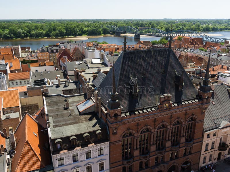 Opinião superior da igreja de Gdansk da praça da cidade fotografia de stock royalty free Opinião superior da igreja de Gdansk da praça da cidade fotografia de stock royalty free