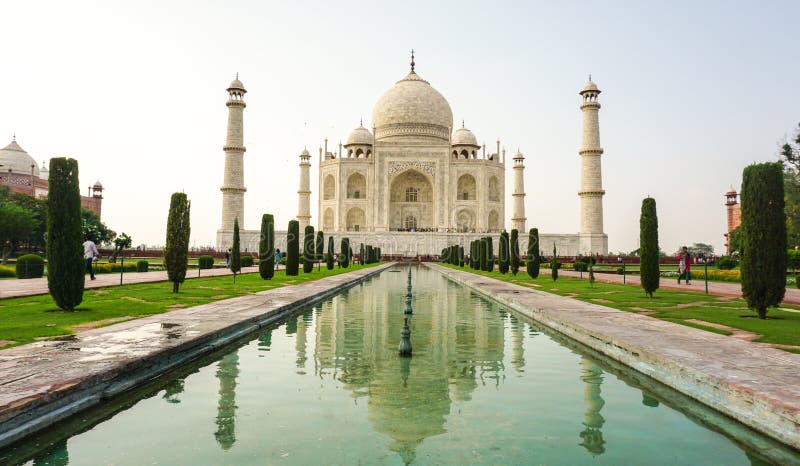 Opinião Taj Mahal em Agra, Índia fotografia de stock Opinião Taj Mahal em Agra, Índia fotografia de stock