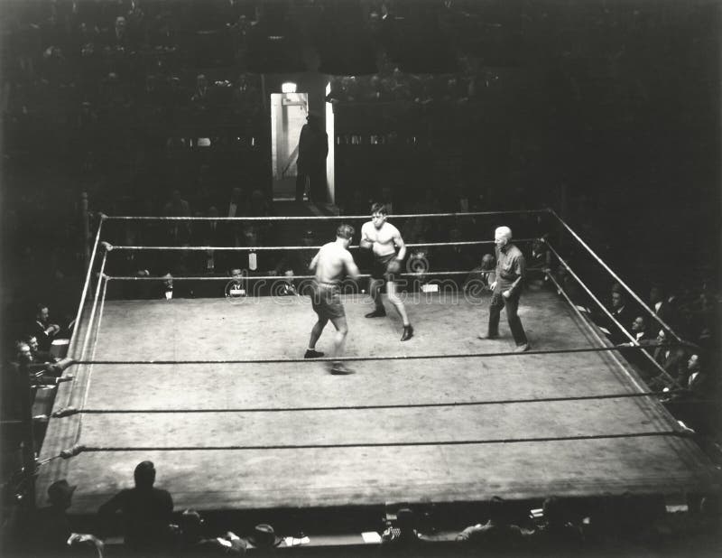 Opinión de alto ángulo del combate de boxeo fotografía de archivo libre de regalías