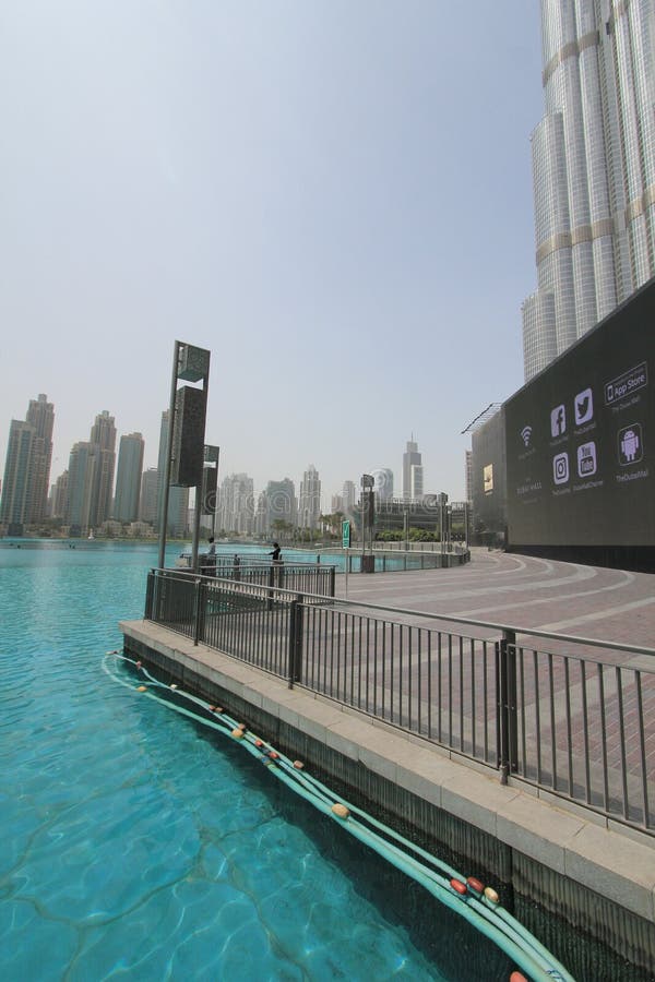 Opinión de la calle de Dubai imágenes de archivo libres de regalías Opinión de la calle de Dubai imágenes de archivo libres de regalías