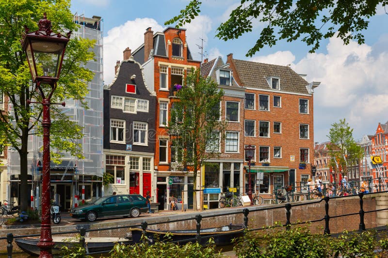 Opinión De La Ciudad Del Canal Y De Las Casas Típicas, Holanda De La