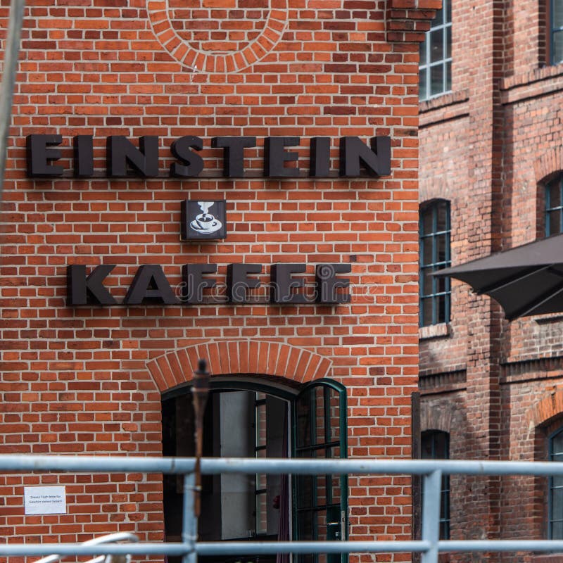 Opinión de la fachada del cafée de Berlin Einstein del río de la diversión imágenes de archivo libres de regalías Opinión de la fachada del cafée de Berlin Einstein del río de la diversión imágenes de archivo libres de regalías