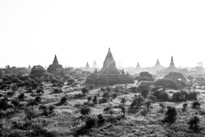 Opinión de las ruinas de Bagan, Myanmar del paisaje foto de archivo libre de regalías Opinión de las ruinas de Bagan, Myanmar del paisaje foto de archivo libre de regalías