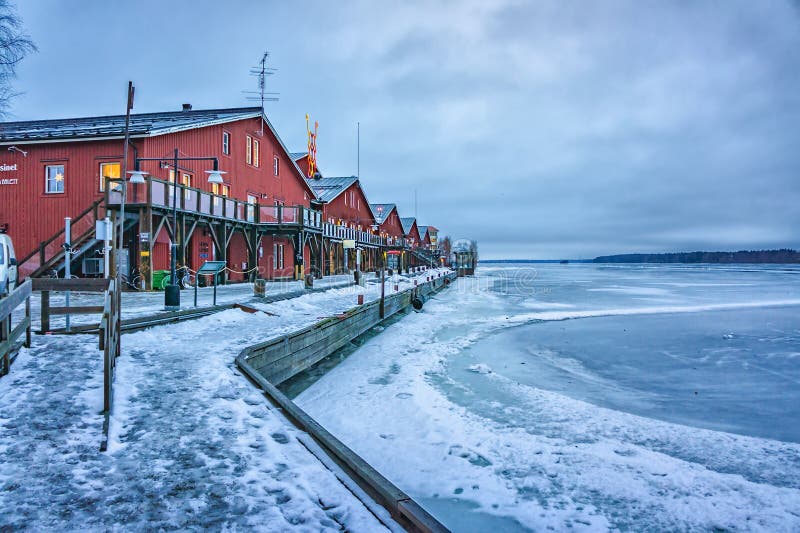 Opinión del invierno de la ciudad de Lulea, Suecia foto de archivo libre de regalías Opinión del invierno de la ciudad de Lulea, Suecia foto de archivo libre de regalías