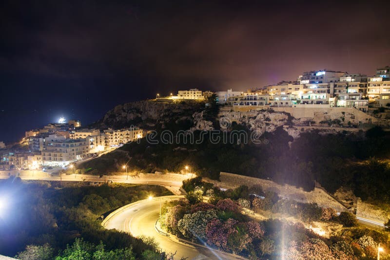 Opinión hermosa de la noche de Mellieha fotos de archivo libres de regalías Opinión hermosa de la noche de Mellieha fotos de archivo libres de regalías