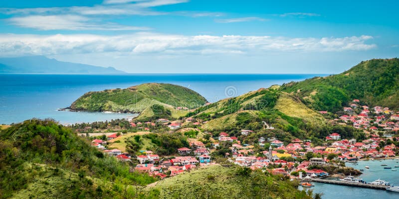 Opinión panorámica del paisaje de Terre-de-Haut, Guadalupe, Les Saintes, mar del Caribe imagenes de archivo Opinión panorámica del paisaje de Terre-de-Haut, Guadalupe, Les Saintes, mar del Caribe imagenes de archivo