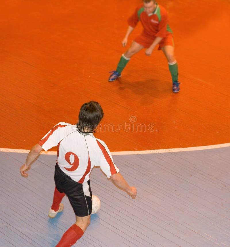 Oponentes: os melhores jogadores de futebol foto de stock royalty free Oponentes: os melhores jogadores de futebol foto de stock royalty free