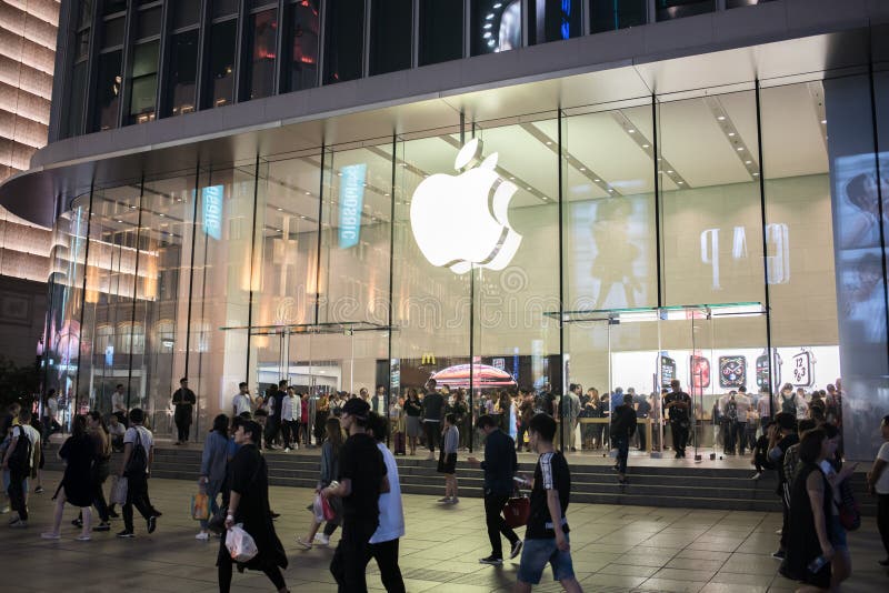 Een Apple Inc. winkel in Shanghai, China stock afbeeldingen