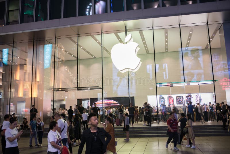 Een Apple Inc. winkel in Shanghai, China stock afbeelding
