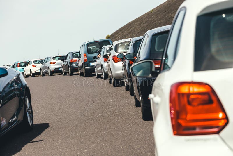 Opstopping met heel wat auto's royalty-vrije stock afbeeldingen Opstopping met heel wat auto's royalty-vrije stock afbeeldingen