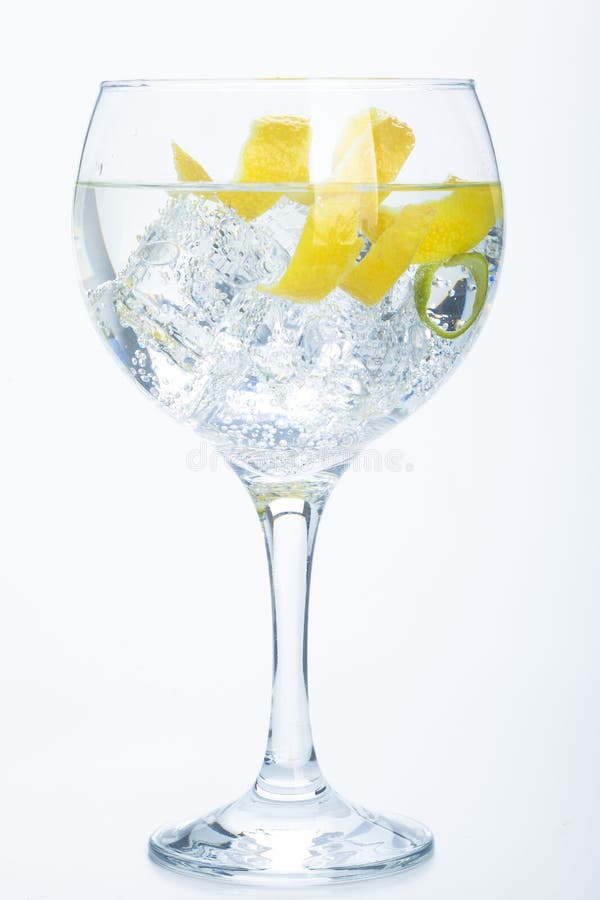 Orange citron- och limefruktginuppiggningsmedel som isoleras över vit royaltyfri fotografi Orange citron- och limefruktginuppiggningsmedel som isoleras över vit royaltyfri fotografi